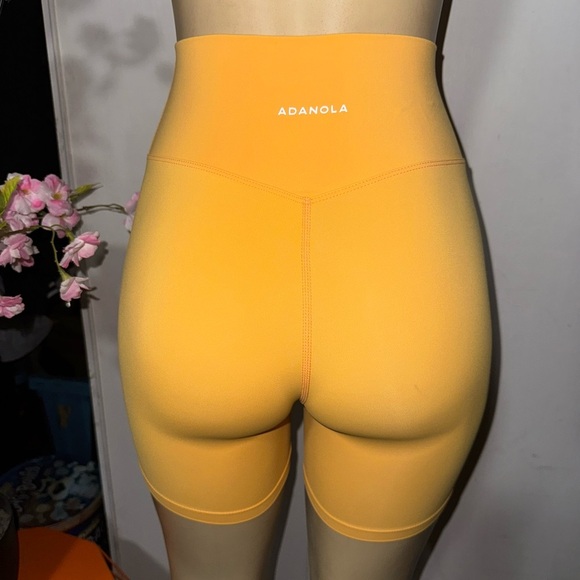 High-Waisted Yellow Women's Shorts [no size tag] - Picture 5 of 7